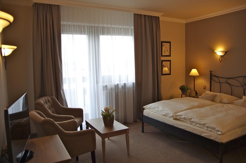 Hotel Seipel Leimen  Bagian luar foto