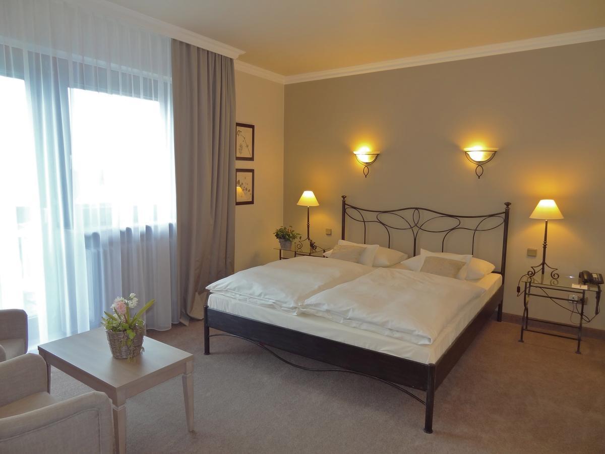 Hotel Seipel Leimen  Bagian luar foto